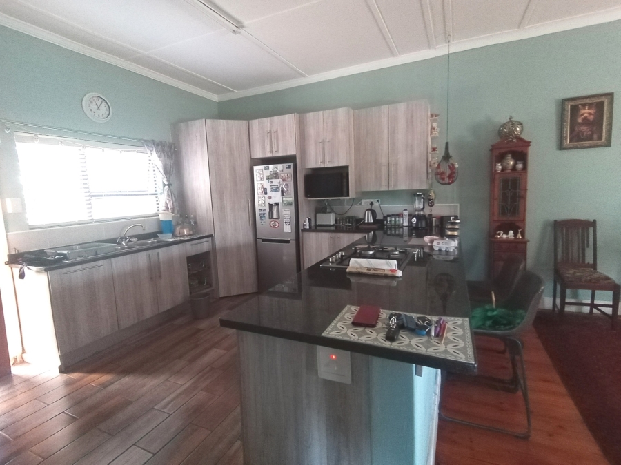 5 Bedroom Property for Sale in Berea Eastern Cape